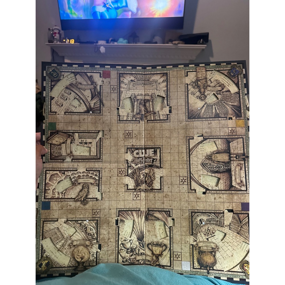 Clue Harry Potter Edition Board Game Moving Hogwarts Mystery USAopoly 2011